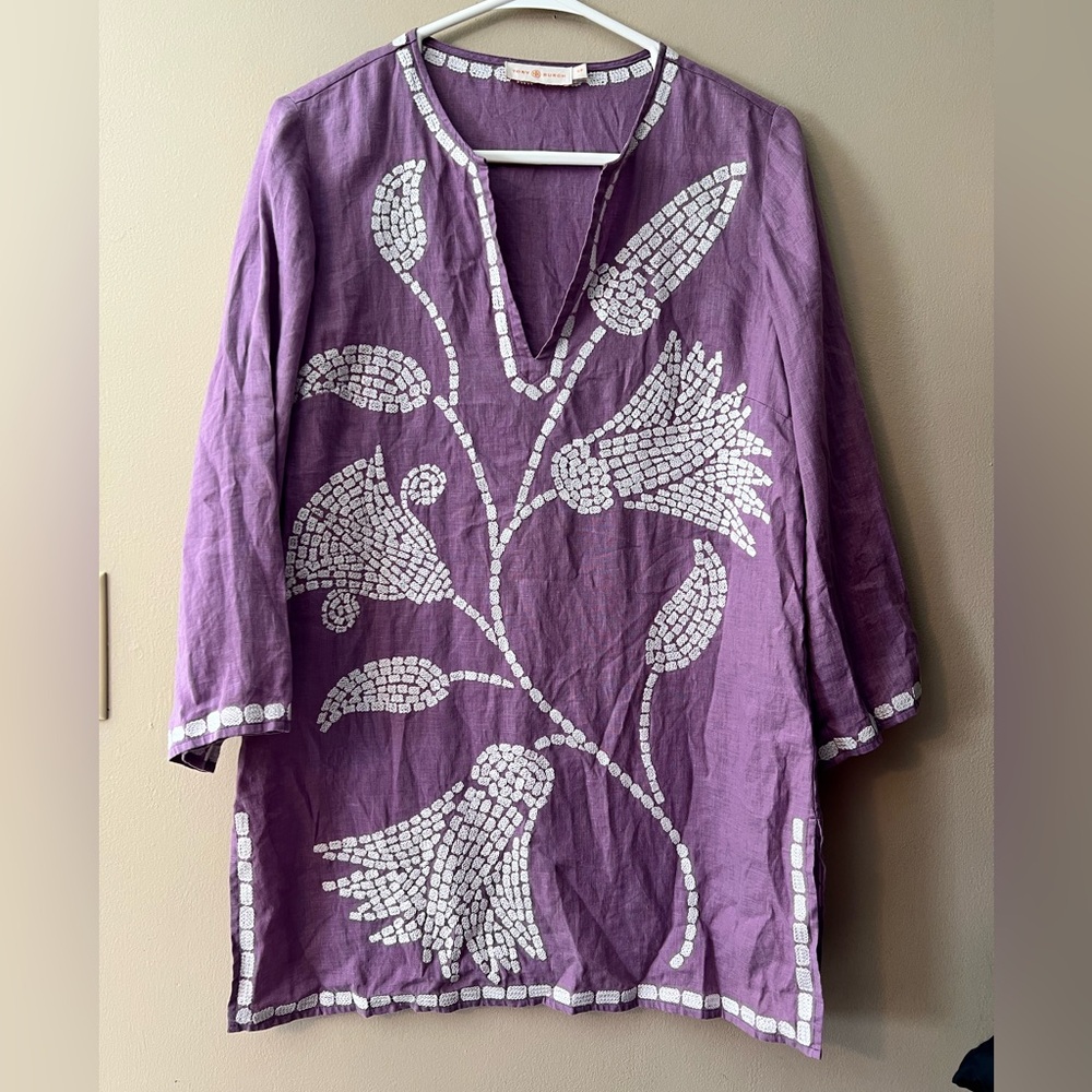 Tory Burch S/P purple embellished with white floral embroidery v neck tunic.